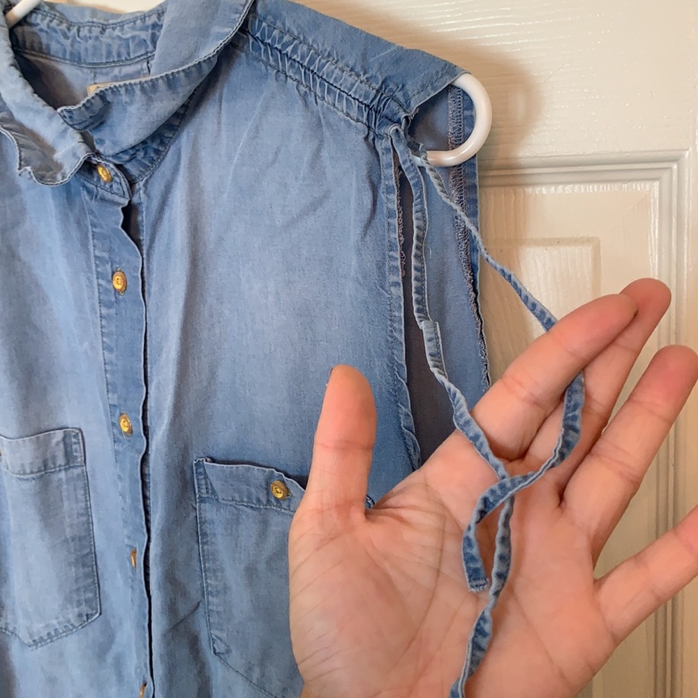 DEMOCRACY | Women’s Chambray Lyocell Top - Picture 5 of 15